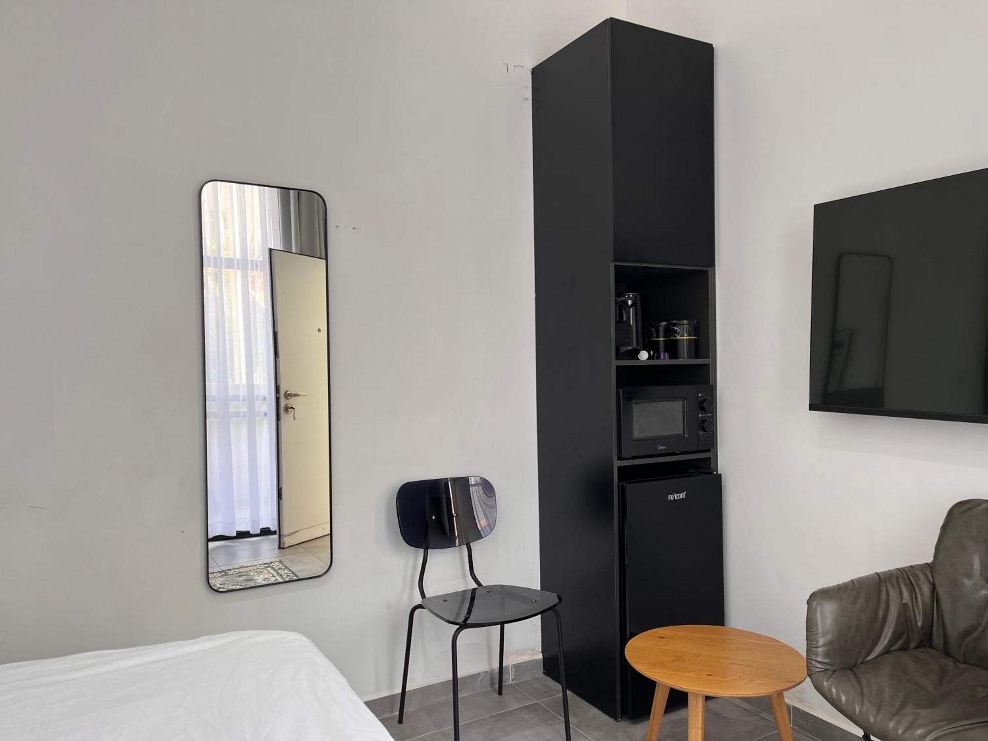 Yona 8 Bed & Breakfast Tel Aviv Room photo